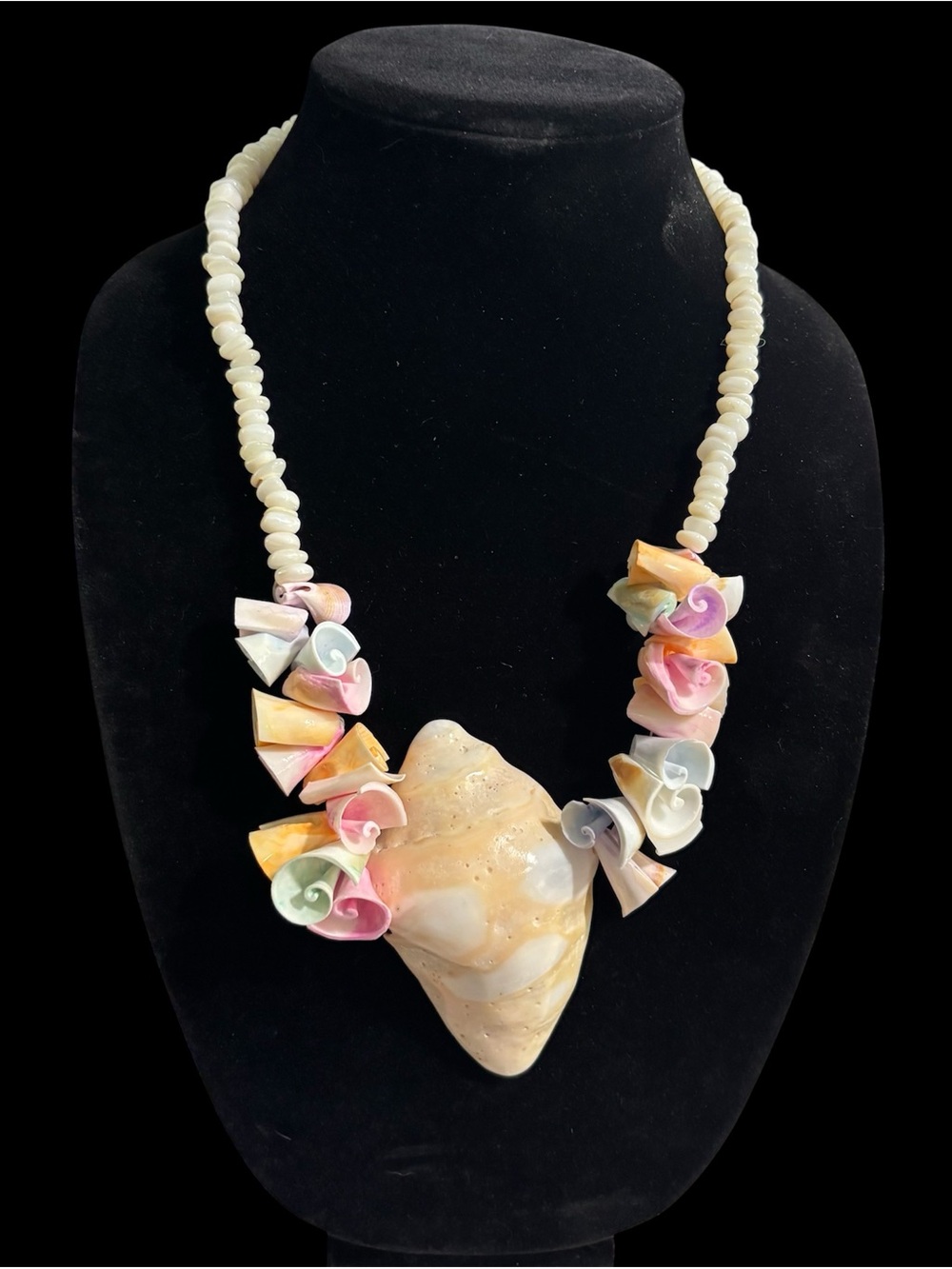 Vintage Multicolor Pastel Conch-Puka Shell Statement Necklace - Cream Base